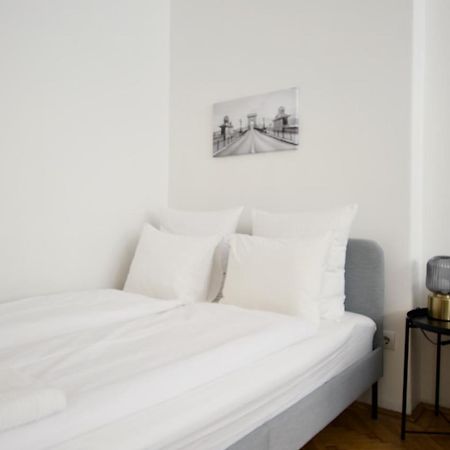 Standard Apartment By Hi5 - Petofi 12 Budapest Exteriör bild