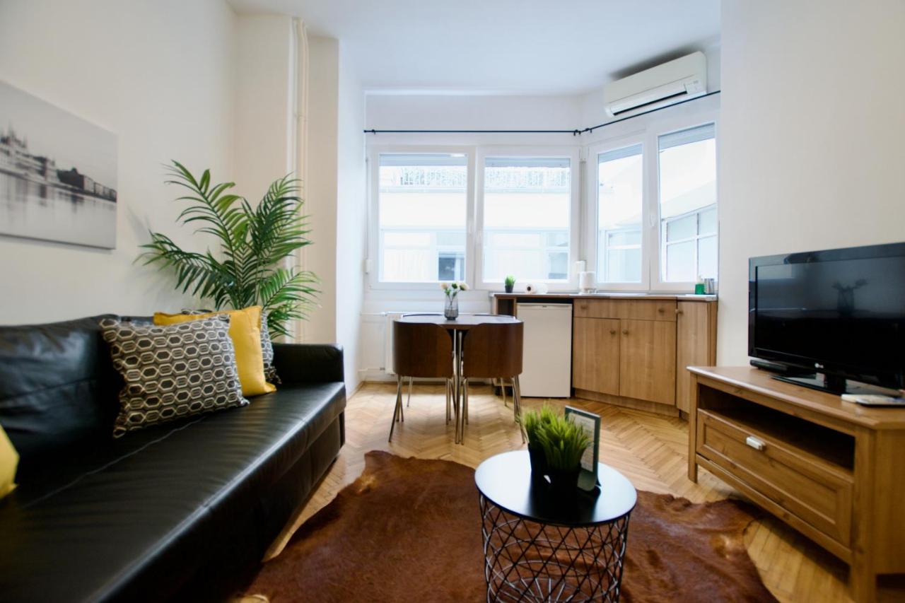 Standard Apartment By Hi5 - Petofi 12 Budapest Exteriör bild